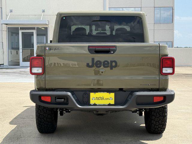 new 2025 Jeep Gladiator car, priced at $37,950