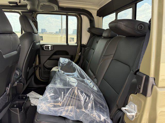 new 2025 Jeep Gladiator car, priced at $37,950