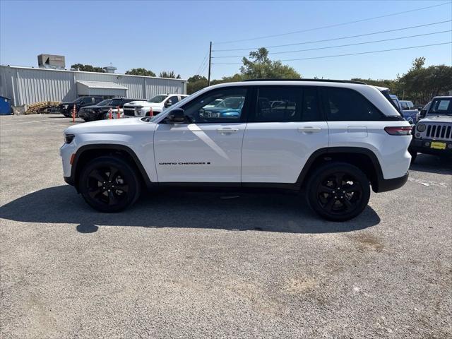 used 2023 Jeep Grand Cherokee car, priced at $33,000