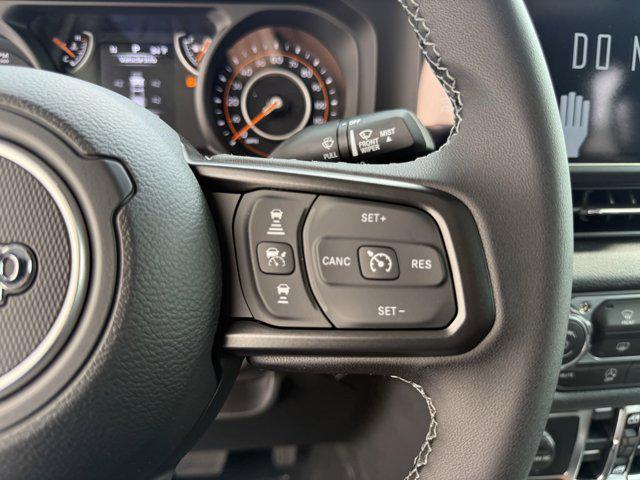 new 2025 Jeep Gladiator car, priced at $35,640