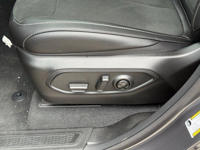 new 2025 Jeep Grand Cherokee car, priced at $35,905