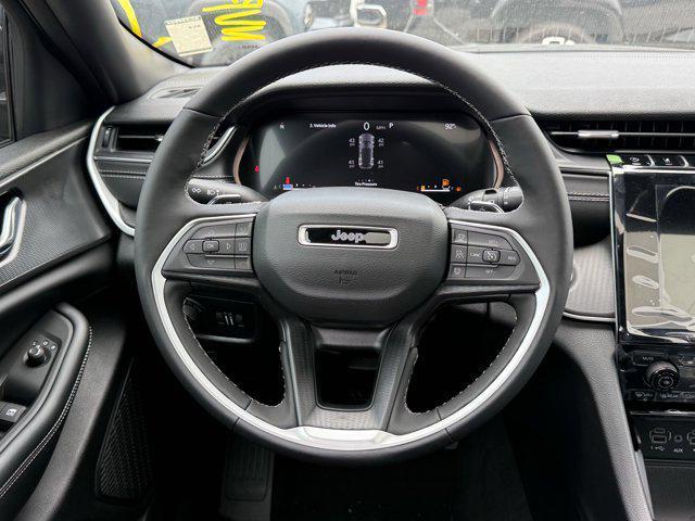 new 2025 Jeep Grand Cherokee car, priced at $35,905