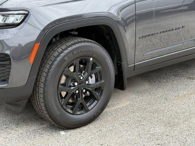 new 2025 Jeep Grand Cherokee car, priced at $35,905