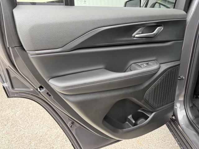 new 2025 Jeep Grand Cherokee car, priced at $35,905