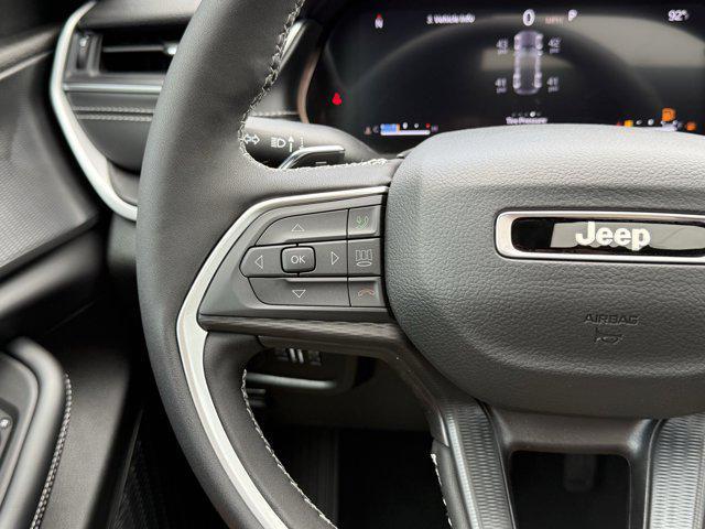 new 2025 Jeep Grand Cherokee car, priced at $35,905