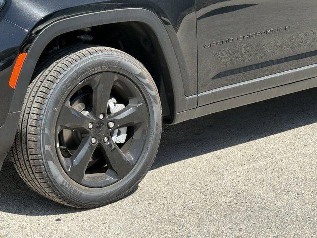 new 2025 Jeep Grand Cherokee car, priced at $41,644