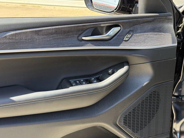 new 2025 Jeep Grand Cherokee car, priced at $41,644