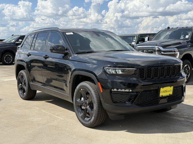 new 2025 Jeep Grand Cherokee car, priced at $40,742