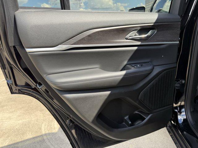 new 2025 Jeep Grand Cherokee car, priced at $40,742
