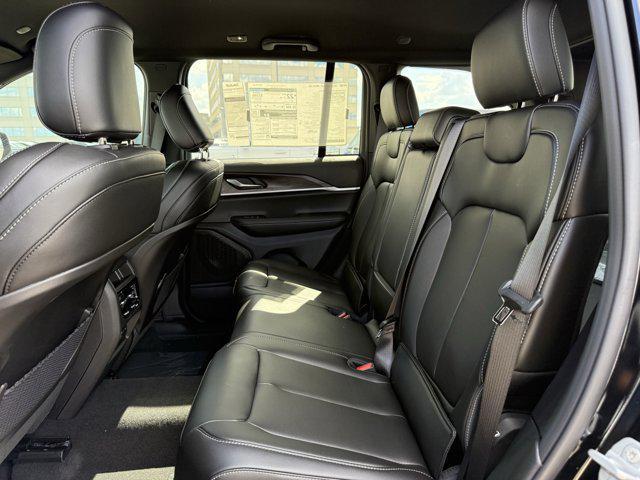 new 2025 Jeep Grand Cherokee car, priced at $40,742