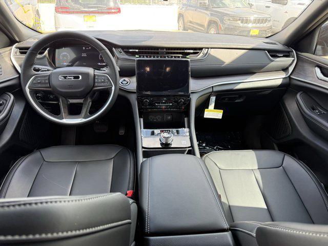 new 2025 Jeep Grand Cherokee car, priced at $40,742