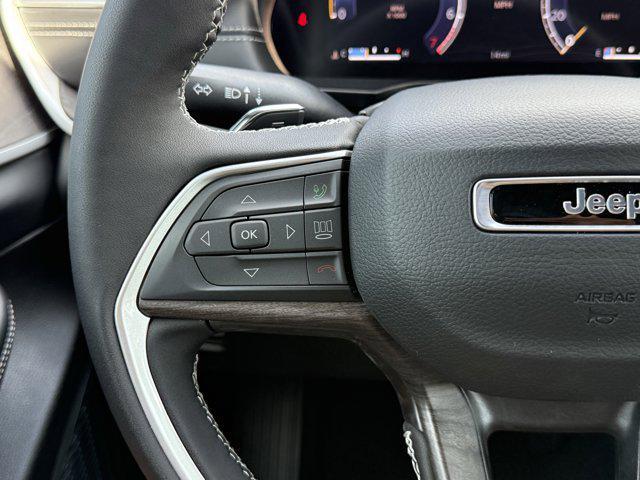 new 2025 Jeep Grand Cherokee car, priced at $40,742