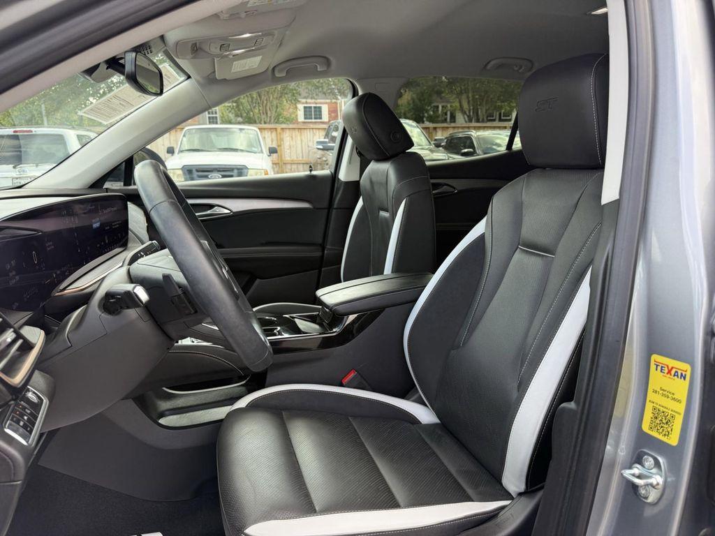 used 2024 Buick Envision car, priced at $29,750