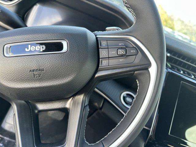 new 2024 Jeep Grand Cherokee car, priced at $37,301