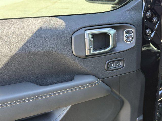 new 2025 Jeep Gladiator car, priced at $37,950