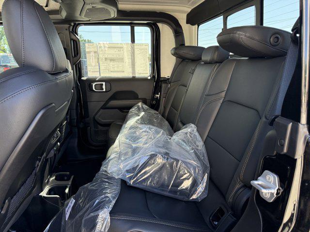 new 2025 Jeep Gladiator car, priced at $37,950