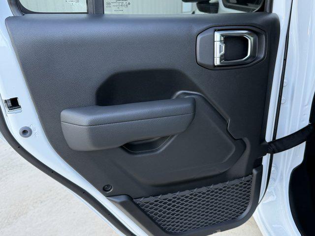 new 2025 Jeep Wrangler car, priced at $37,919