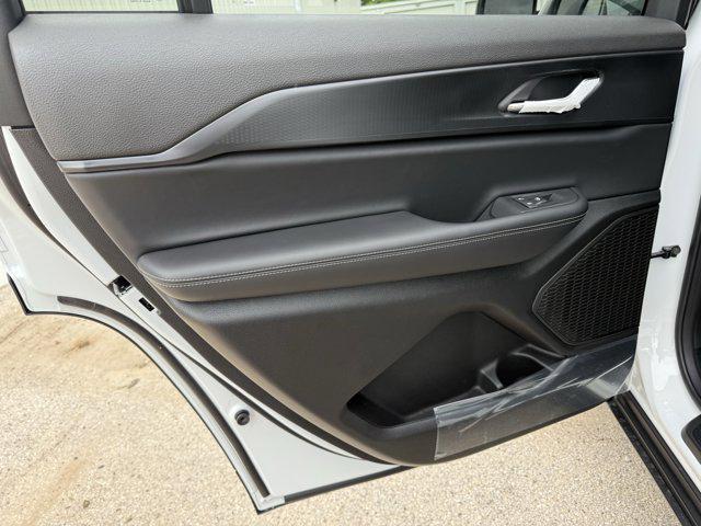 new 2025 Jeep Grand Cherokee L car, priced at $35,178