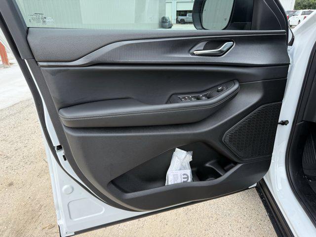 new 2025 Jeep Grand Cherokee L car, priced at $35,178