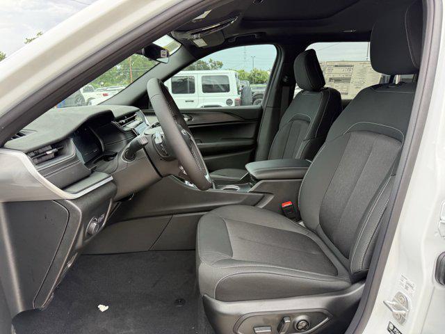new 2025 Jeep Grand Cherokee L car, priced at $35,178