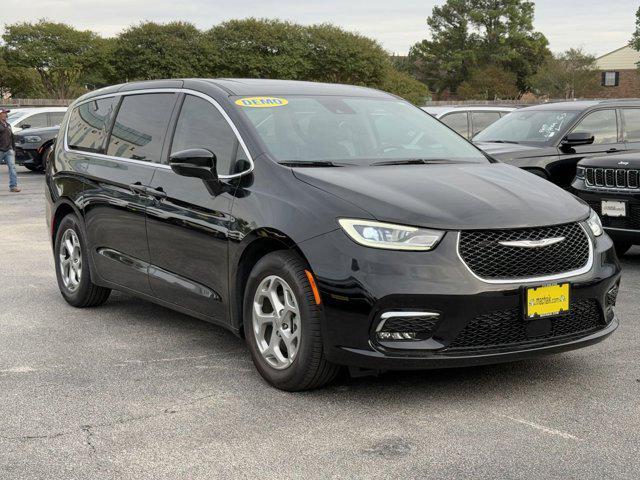 new 2024 Chrysler Pacifica car, priced at $38,374