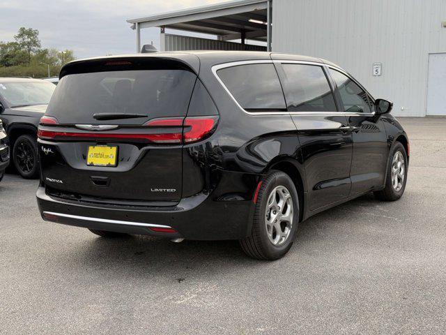 new 2024 Chrysler Pacifica car, priced at $38,374