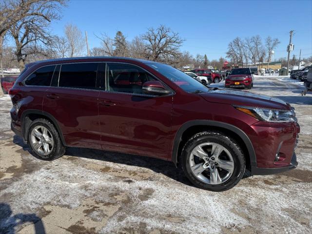 used 2018 Toyota Highlander car, priced at $26,499