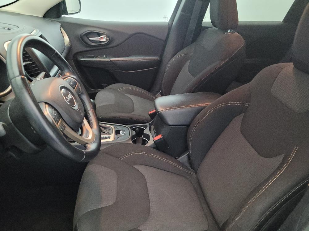 used 2015 Jeep Cherokee car, priced at $15,895