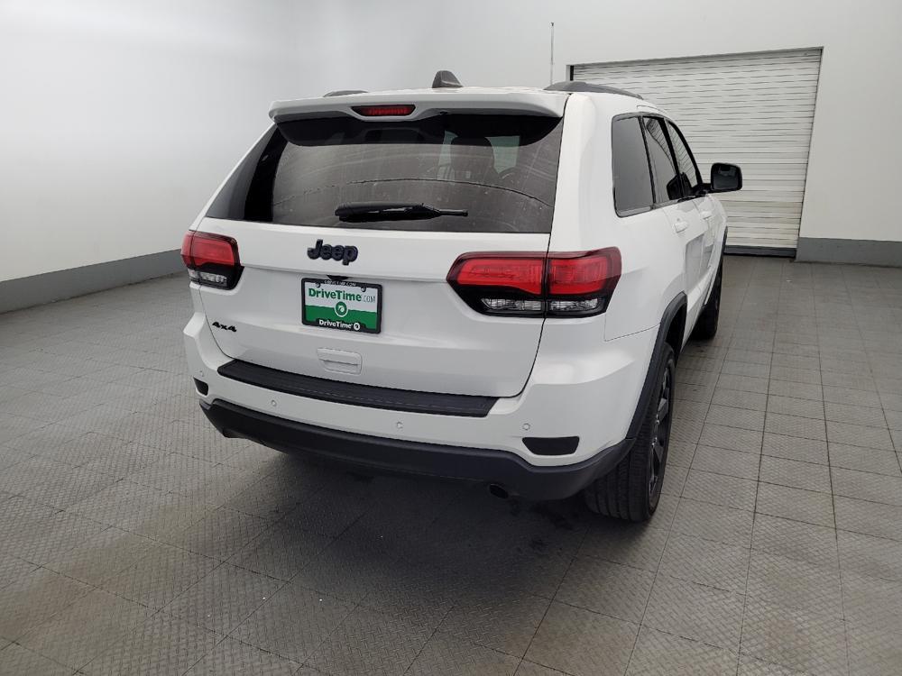 used 2018 Jeep Grand Cherokee car, priced at $21,295