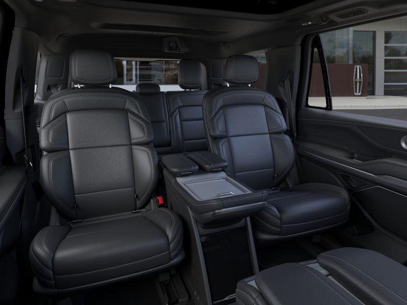 new 2025 Lincoln Navigator car, priced at $109,835