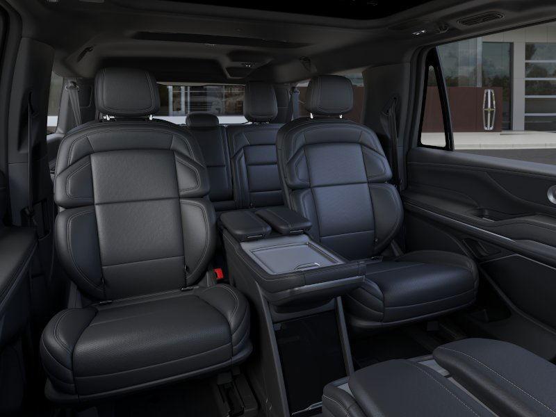 new 2025 Lincoln Navigator L car, priced at $113,580