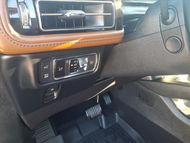 used 2022 Lincoln Nautilus car, priced at $33,963