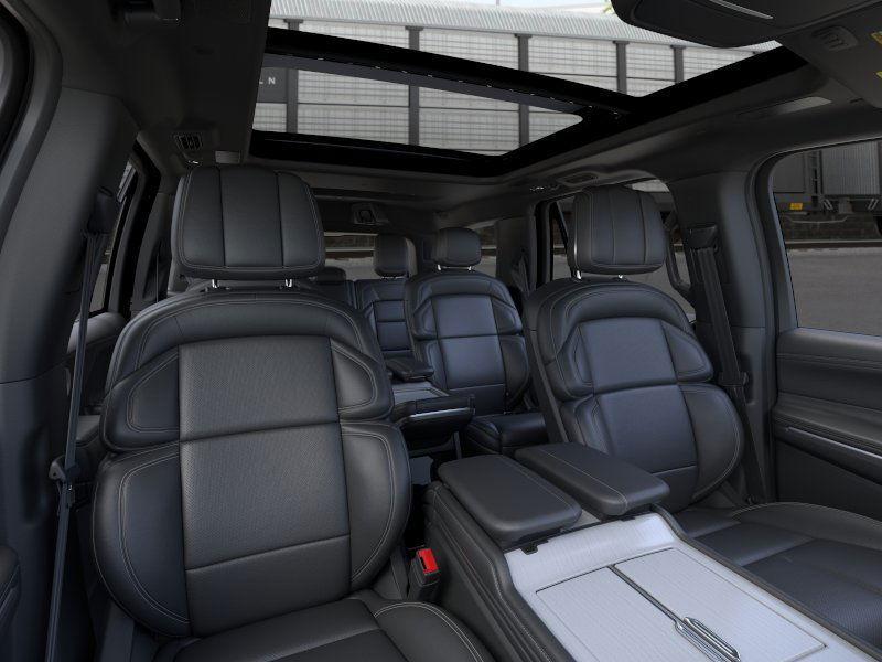 new 2025 Lincoln Navigator car, priced at $109,835