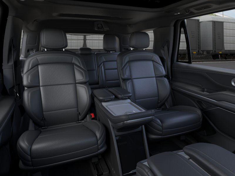 new 2025 Lincoln Navigator car, priced at $109,835