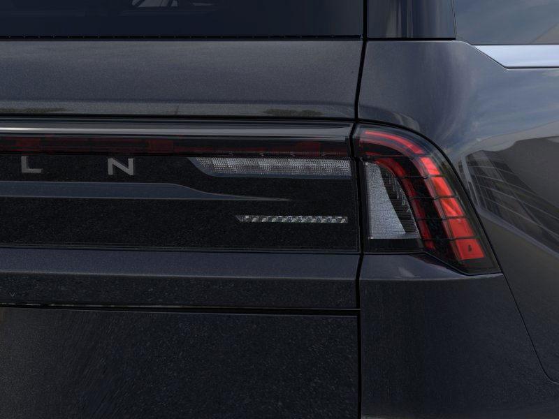 new 2025 Lincoln Navigator car, priced at $108,555