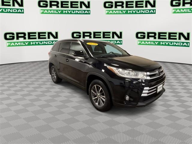 used 2019 Toyota Highlander car, priced at $25,760