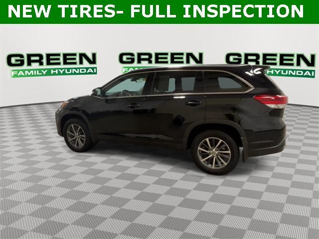 used 2019 Toyota Highlander car, priced at $24,499