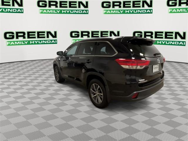 used 2019 Toyota Highlander car, priced at $25,760