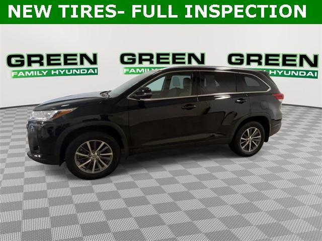 used 2019 Toyota Highlander car, priced at $24,499