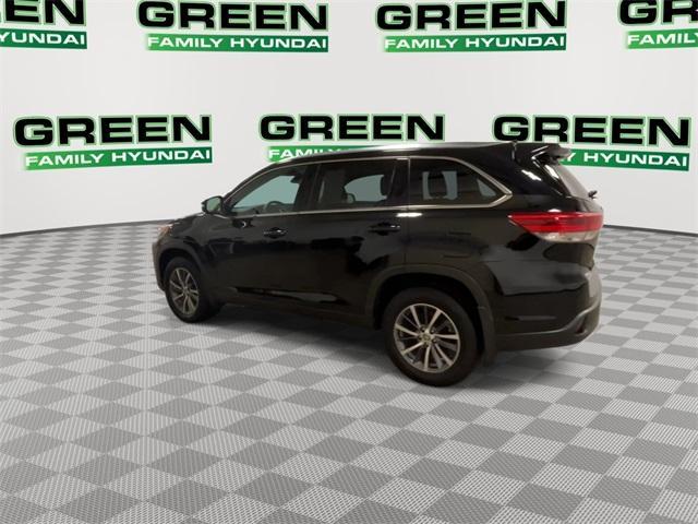 used 2019 Toyota Highlander car, priced at $25,760