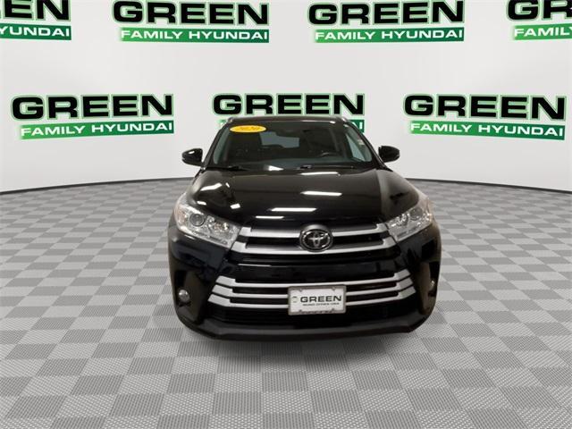 used 2019 Toyota Highlander car, priced at $25,760