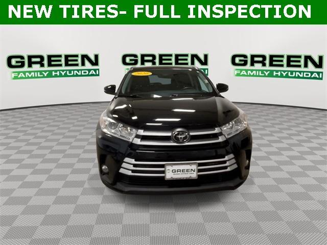 used 2019 Toyota Highlander car, priced at $24,499