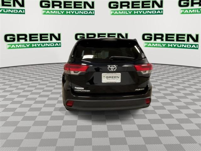 used 2019 Toyota Highlander car, priced at $25,760