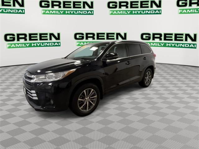 used 2019 Toyota Highlander car, priced at $25,760
