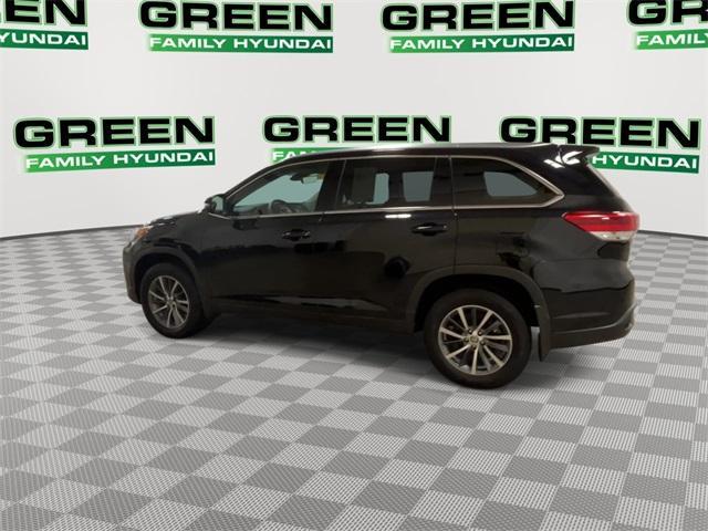 used 2019 Toyota Highlander car, priced at $25,760