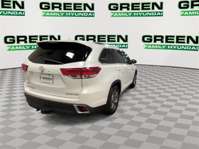used 2018 Toyota Highlander car, priced at $27,839