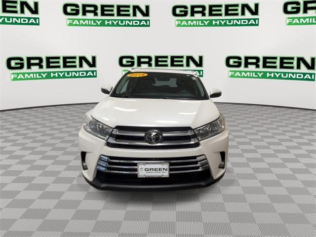 used 2018 Toyota Highlander car, priced at $27,839