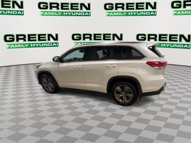 used 2018 Toyota Highlander car, priced at $27,839