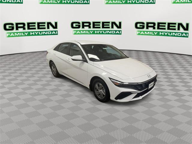 new 2025 Hyundai Elantra car, priced at $22,682