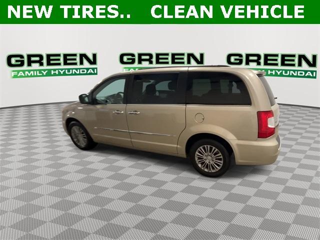 used 2014 Chrysler Town & Country car, priced at $8,995